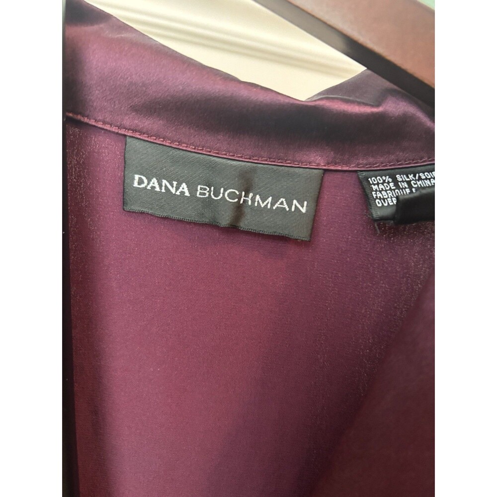 Dana Buchman 100% Silk Blouse Womens 10 Plum Satin Button Career - Picture 7 of 7